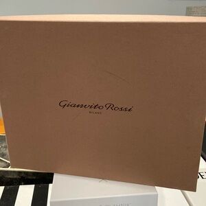Gianvito Rossi. Empty shoe box (37 cmx30cmx10cm)
